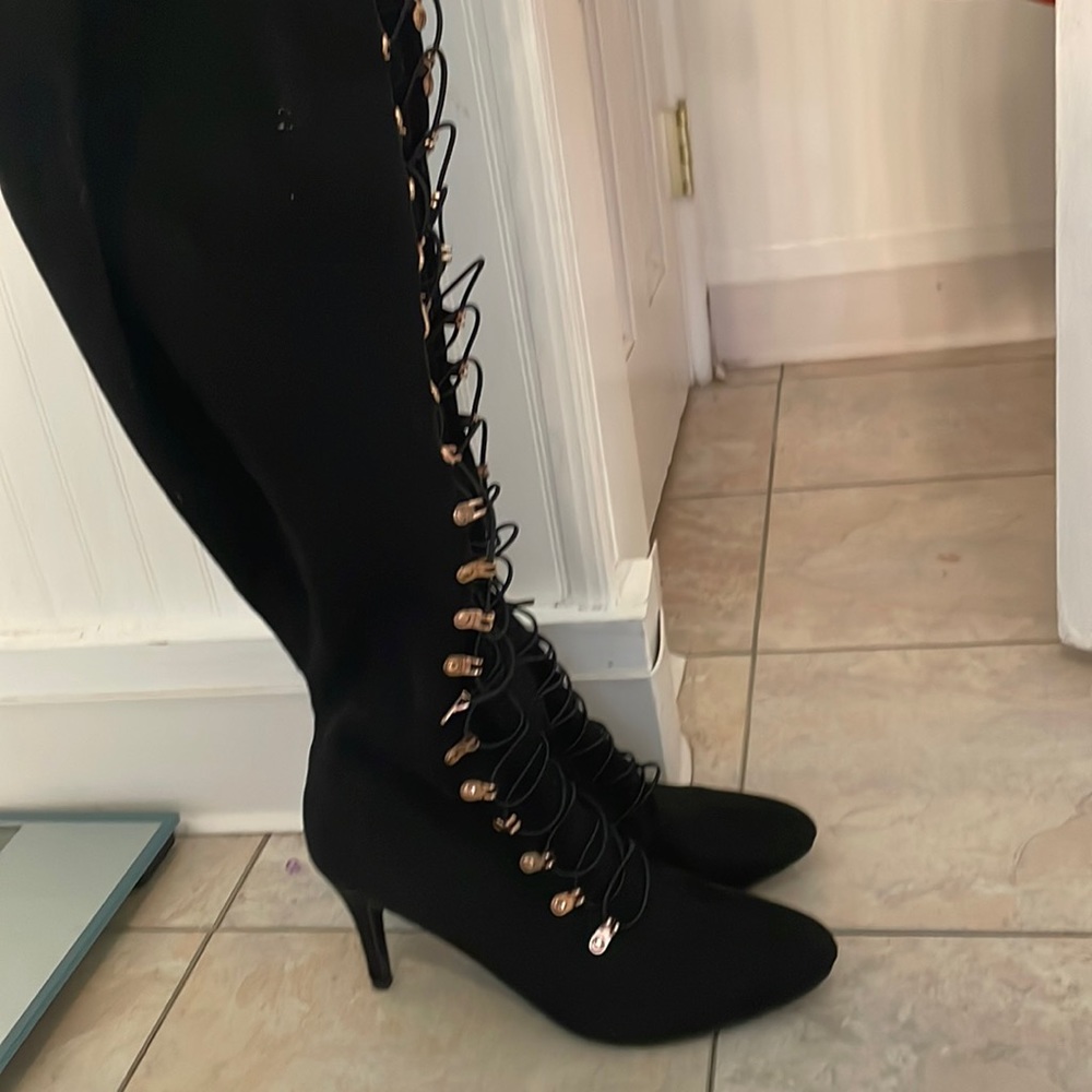 Sexy thigh high boots!